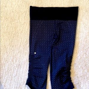 Lululemon 3/4 length workout pants